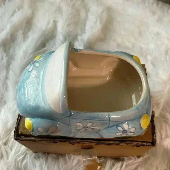 VW convertible, bug planters.‎ New - Picture 7 of 11